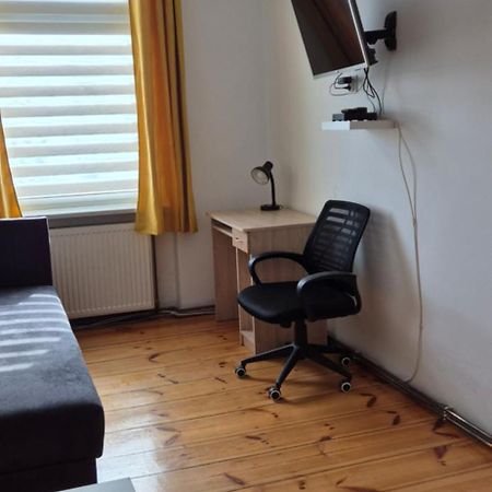 Hostel Tulip - Pokój 3 ze wspólną łazienką i kuchnią Szczecin Exterior foto