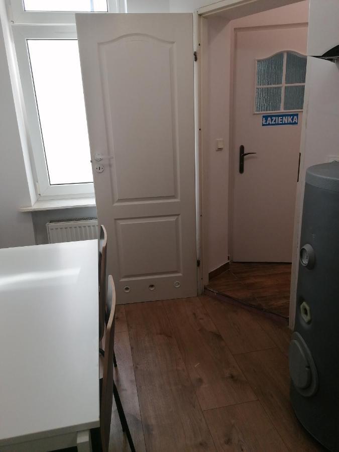 Hostel Tulip - Pokój 3 ze wspólną łazienką i kuchnią Szczecin Exterior foto