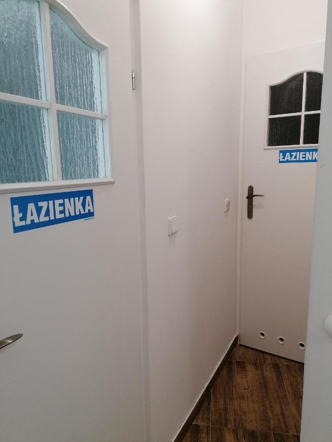 Hostel Tulip - Pokój 3 ze wspólną łazienką i kuchnią Szczecin Exterior foto